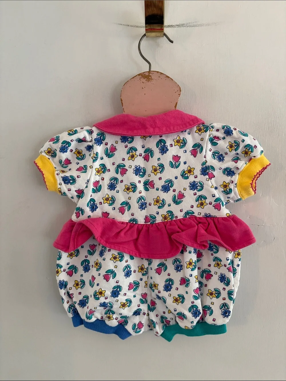 Vintage  Gymboree white colorful floral print romper onesie pink ruffle Sz 0-3